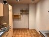 ## Gemütliche ETW mit ruhigem Innenhof, hochwertiges neues Bad! Bezugsfrei! - - Küche..